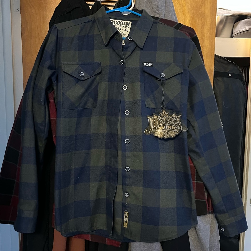 Dixxon women’s Medium O-Dark-30 Flannel